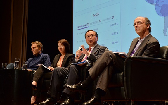 The Secretary for Innovation and Technology, Mr Nicholas W Yang (second right), takes part in a discussion on Leveraging Technology as a Philanthropic Tool with the Executive Director of Alibaba Hong Kong Entrepreneurs Fund, Mrs Cindy Chow (second left); the Founder and Chief Executive Officer of the Epic Foundation, Mr Alexandre Mars (first left); and the President of the Foundation Center, Mr Bradford Smith (first right), at the Philanthropy for Better Cities Forum convened by the Hong Kong Jockey Club Charities Trust today (September 22).